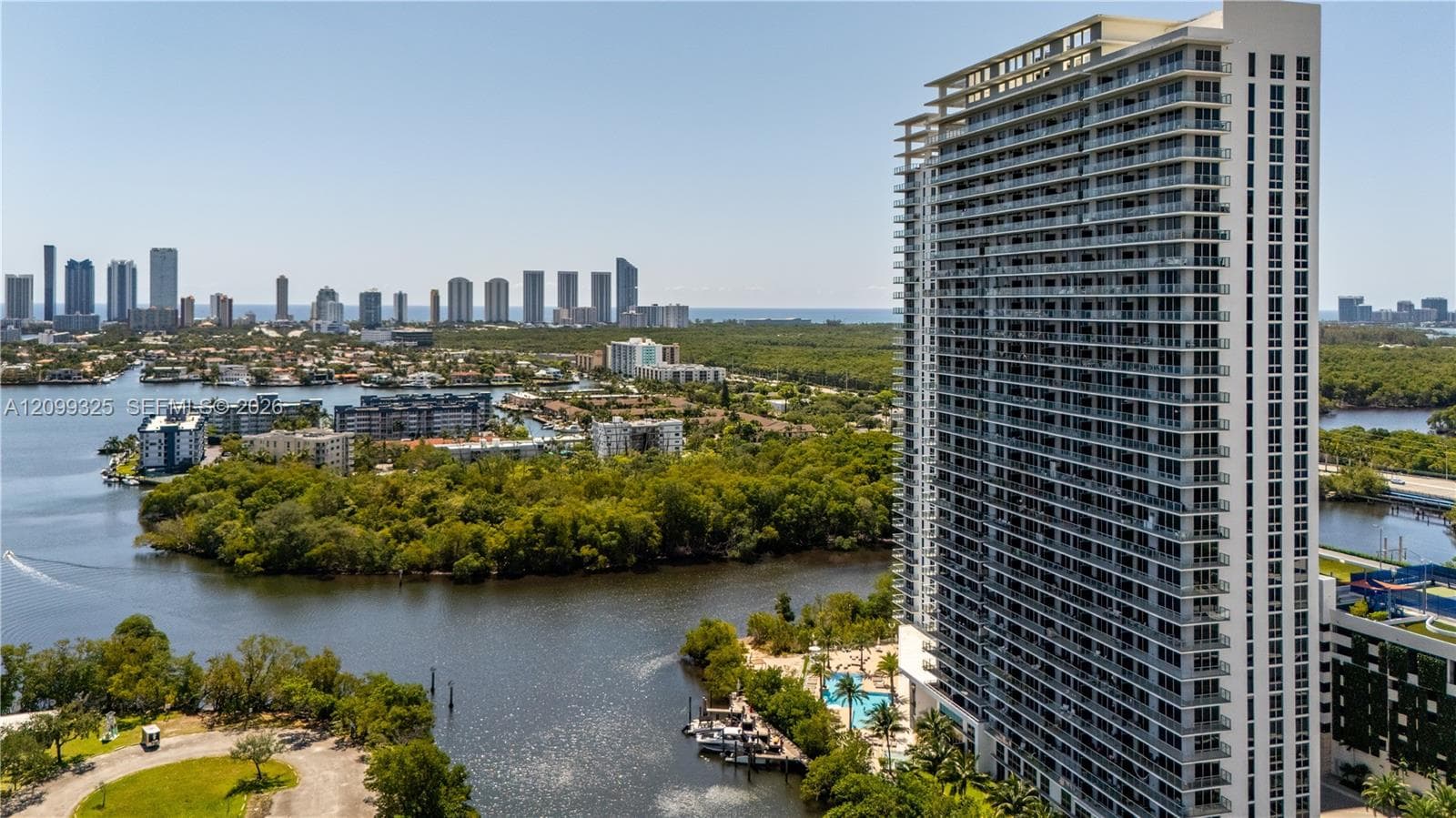 THE HARBOUR NORTH CONDO · #506 in North Miami Beach - Photo 54