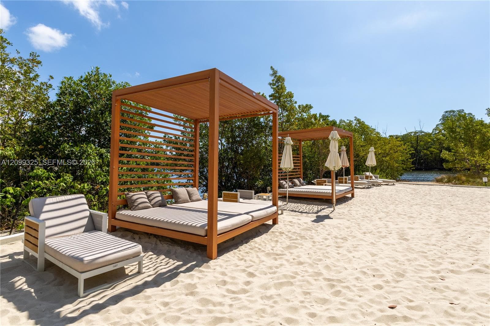THE HARBOUR NORTH CONDO · #506 in North Miami Beach - Photo 4