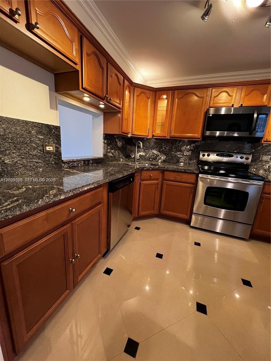 MEADOWBROOK TOWERS CONDO · #605 in Hallandale Beach - Photo 4