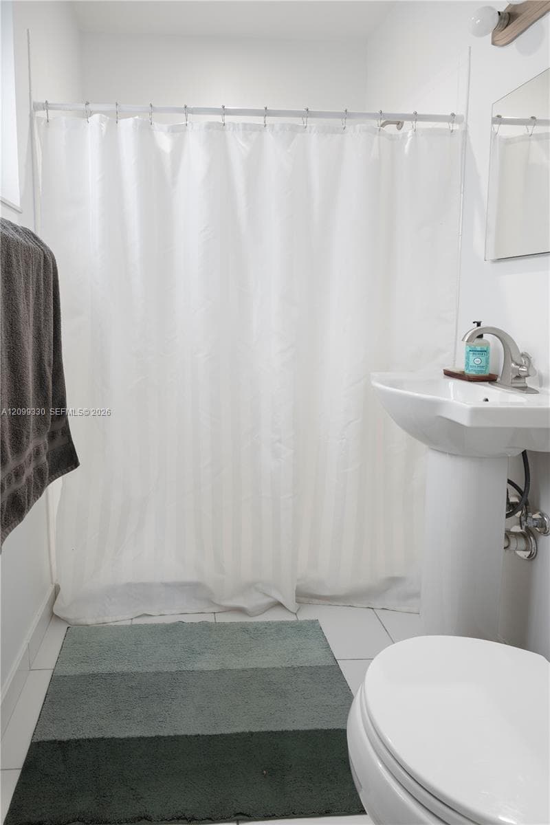 1400 NE 104 Street Miami Shores FL photo 18