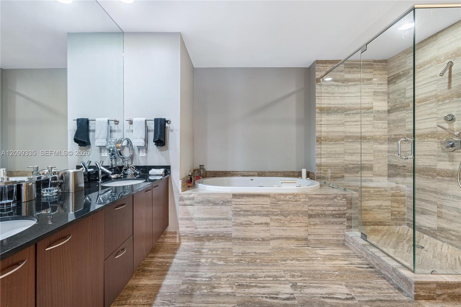 Trump Tower II · #3002 in Sunny Isles Beach - Photo 12