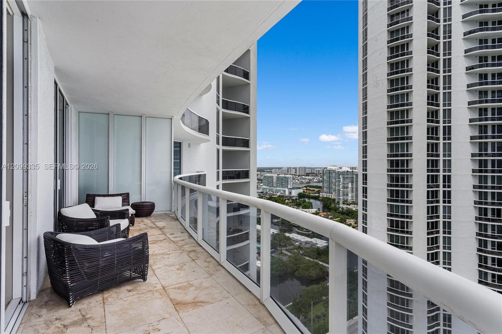 Trump Tower II · #3002 in Sunny Isles Beach - Photo 28