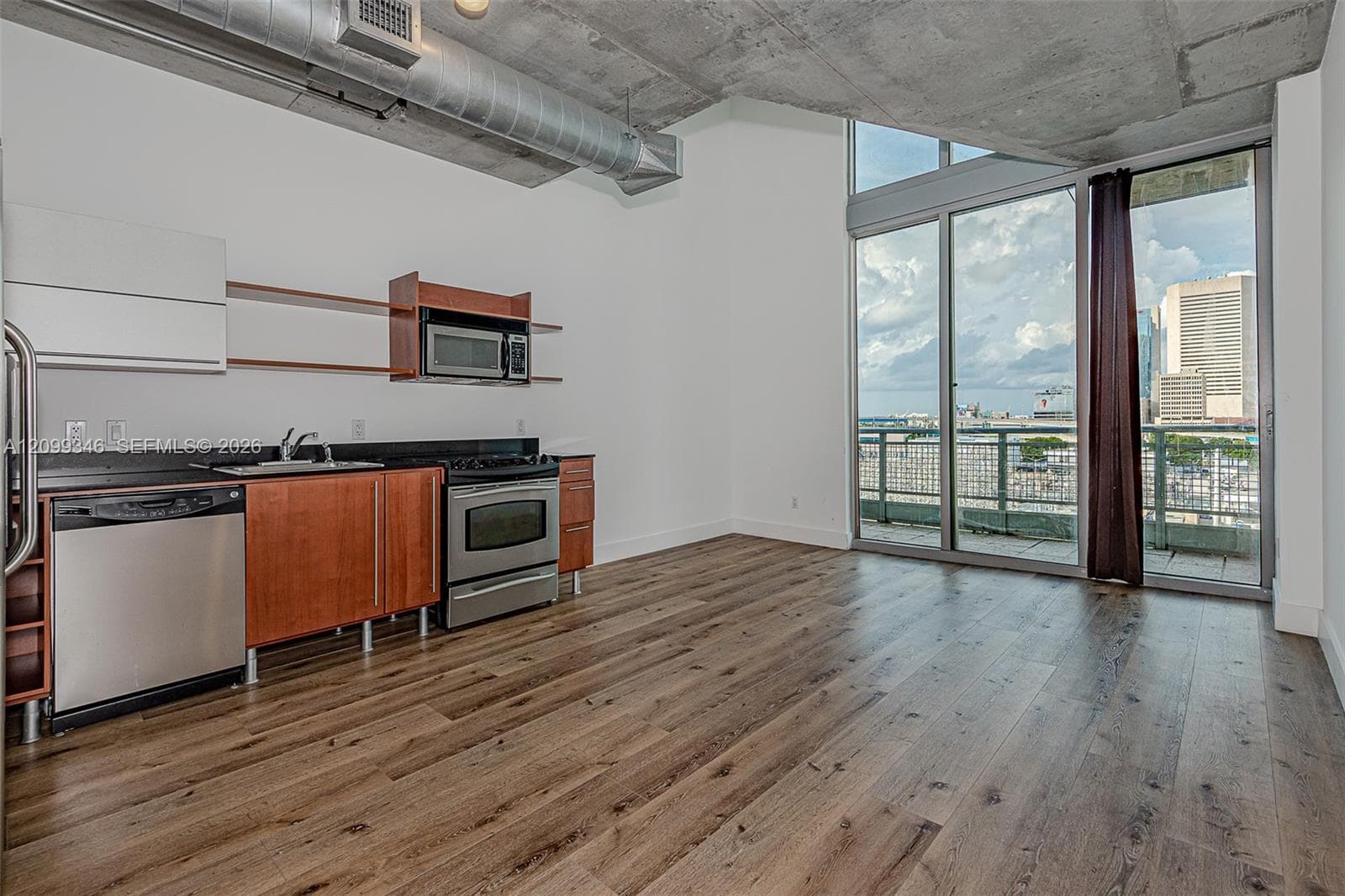 NEO VERTIKA CONDO · #1007 in Miami - Photo 4