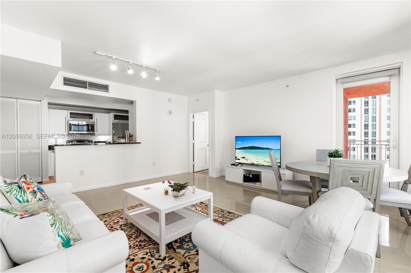 TOSCANO CONDO · #1610S in Miami - Photo 8