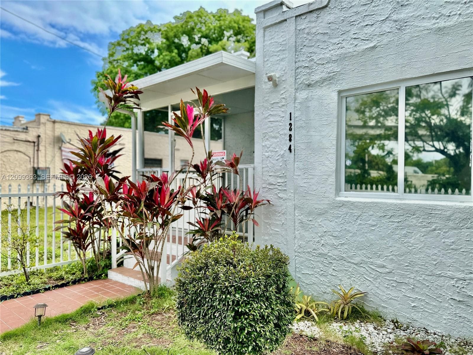 1284 NW 39 ST photo 1