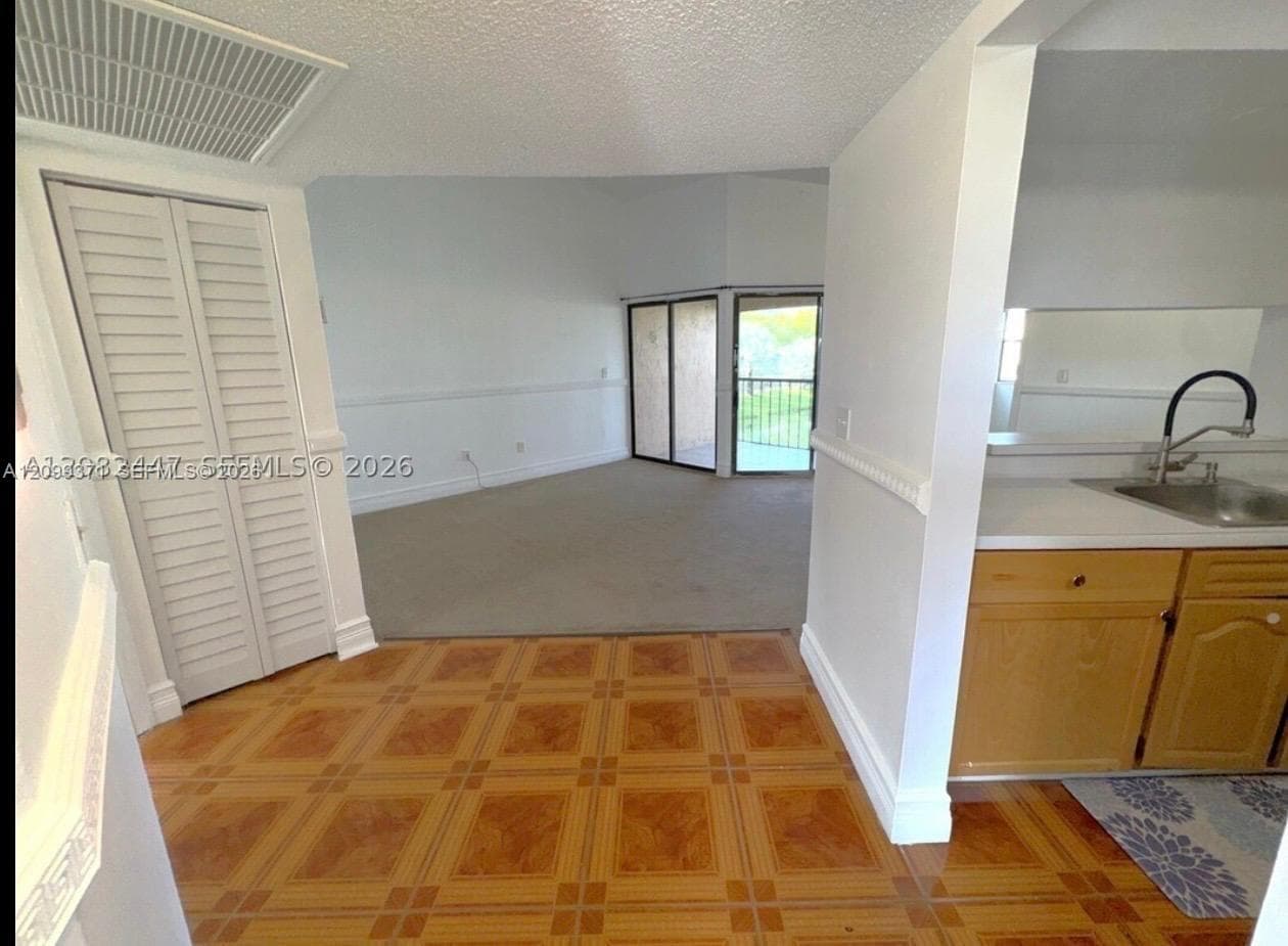 LAKESHORE CONDO 11 · #1190E in Homestead - Photo 6