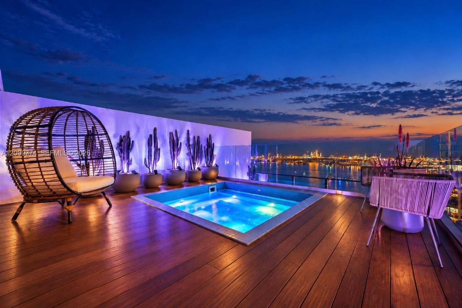 Private rooftop Jacuzzi at blue hour