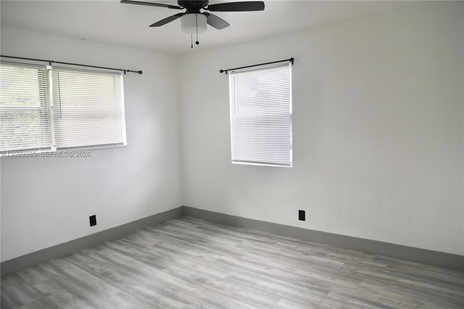 OAK ACRES · #1E in Hallandale Beach - Photo 3