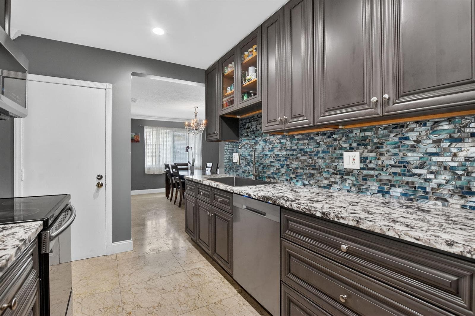 Lots of Counter Space