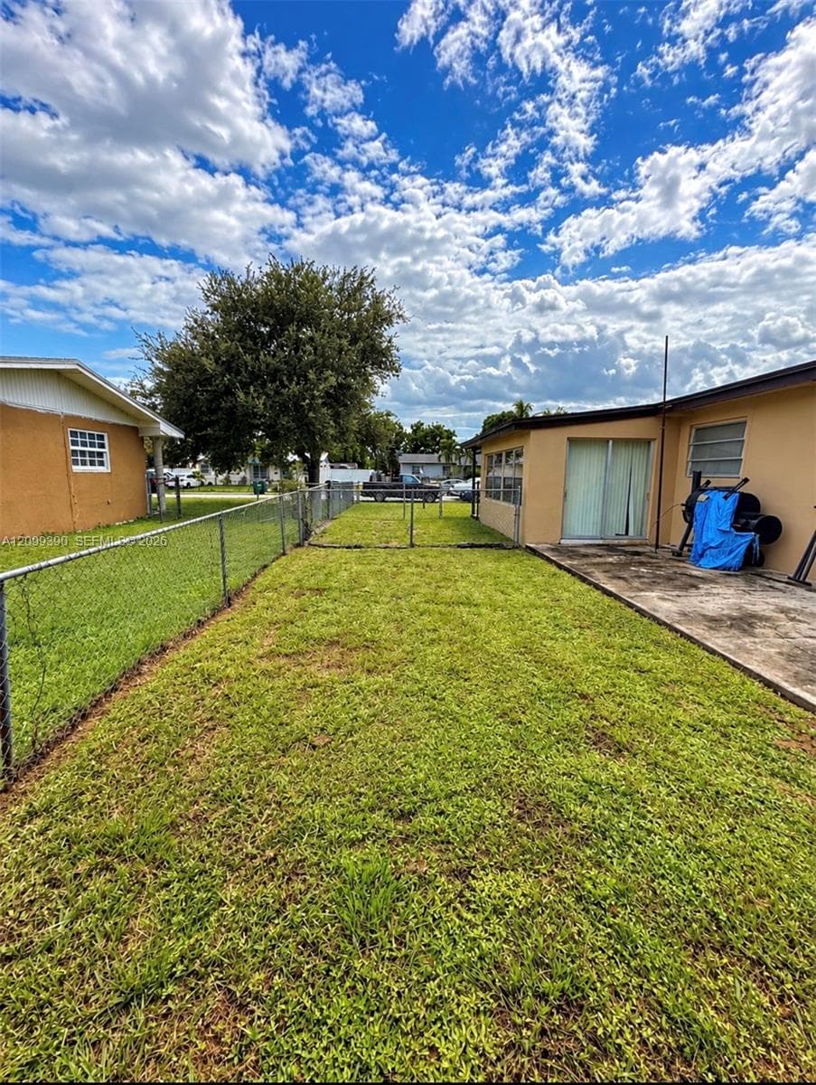 3271 NW 182nd St photo 13