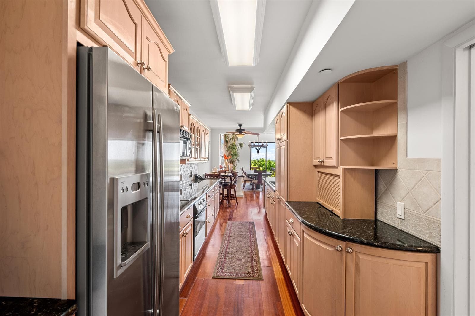 KITCHEN TO BREAKFAST NOOK
