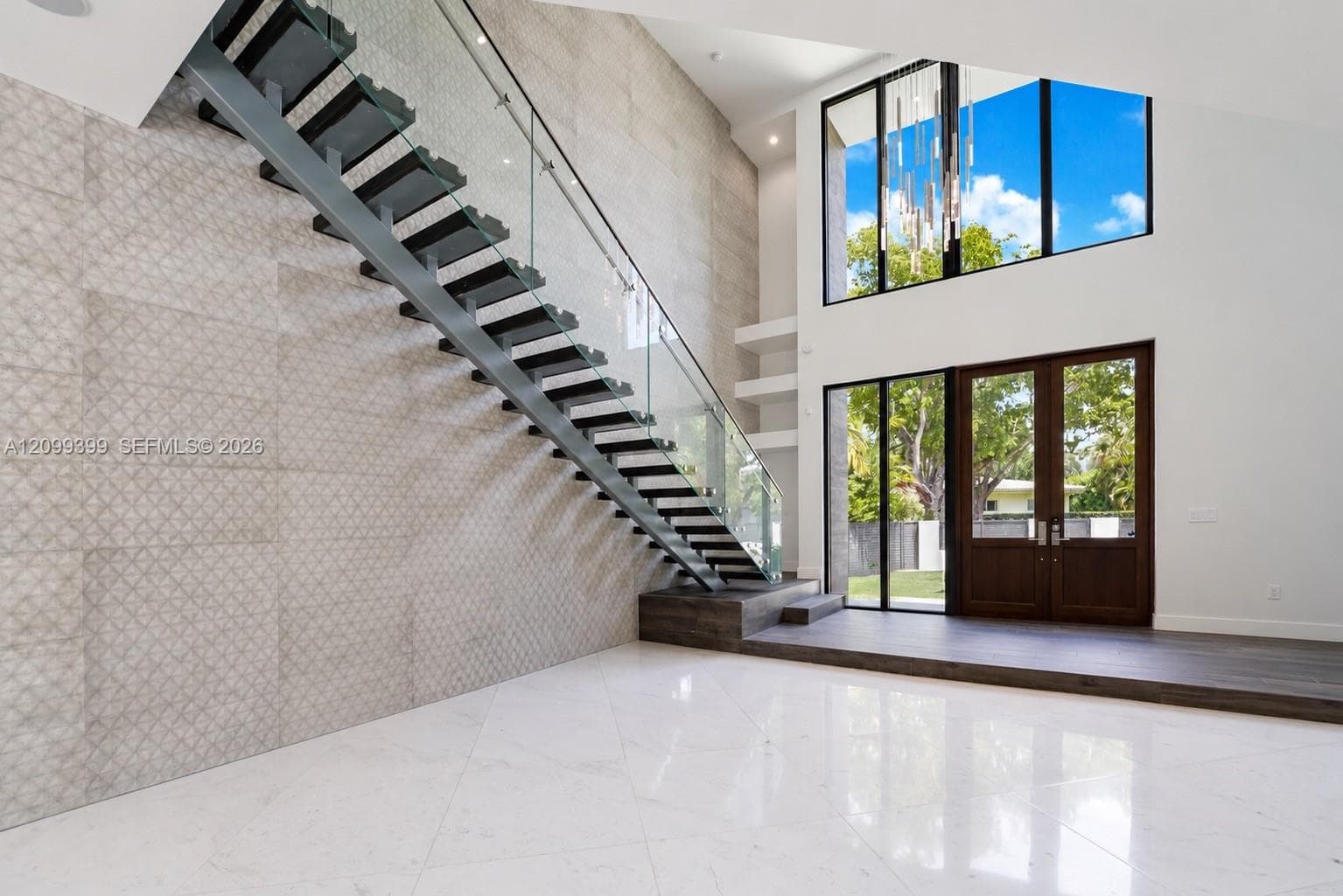 56 Samana Dr photo 3
