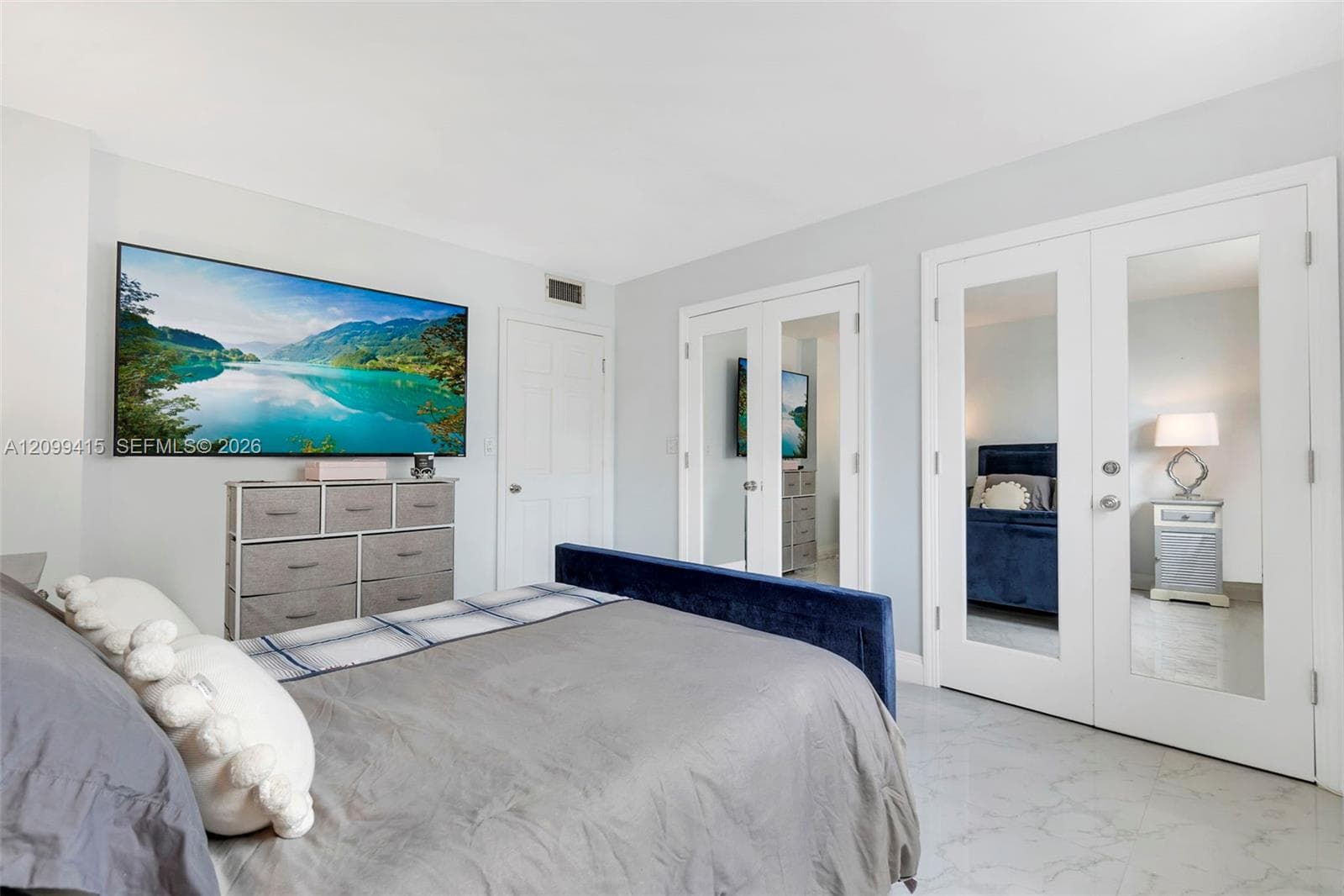 STRATFORD TOWERS CONDO · #905 in Hollywood - Photo 13
