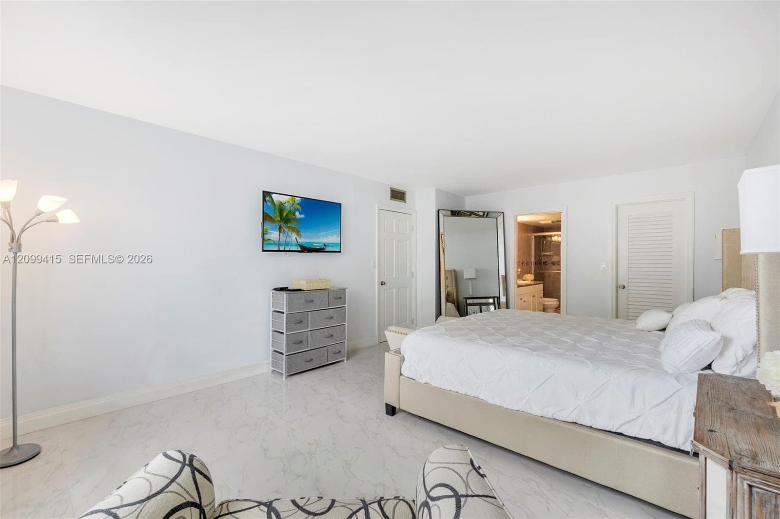 STRATFORD TOWERS CONDO · #905 in Hollywood - Photo 17