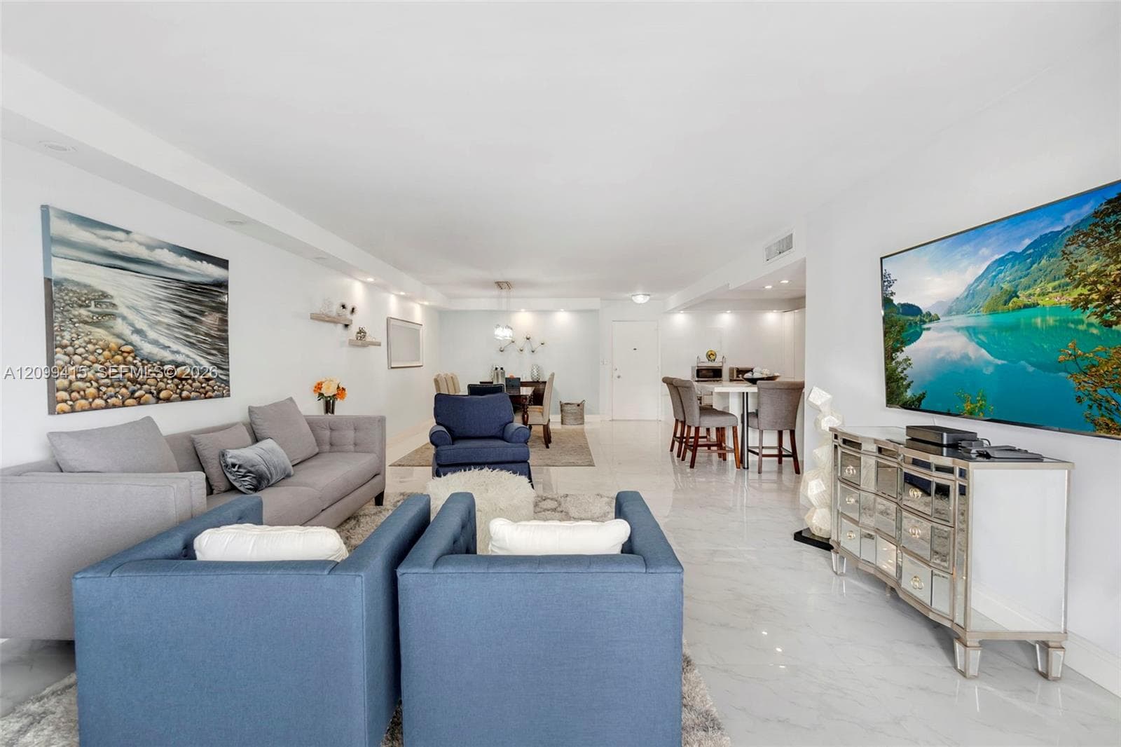 STRATFORD TOWERS CONDO · #905 in Hollywood - Photo 5