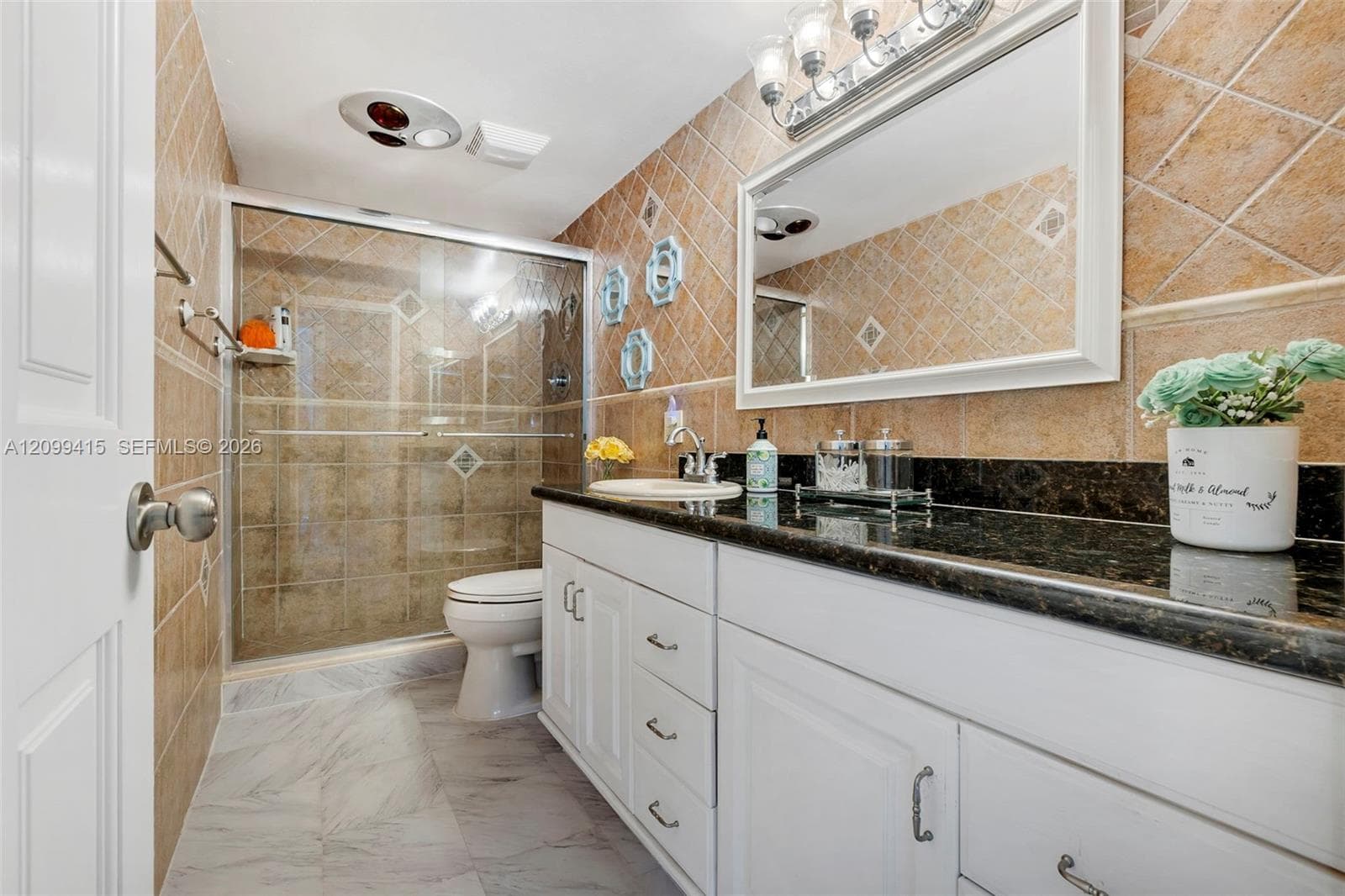 STRATFORD TOWERS CONDO · #905 in Hollywood - Photo 14