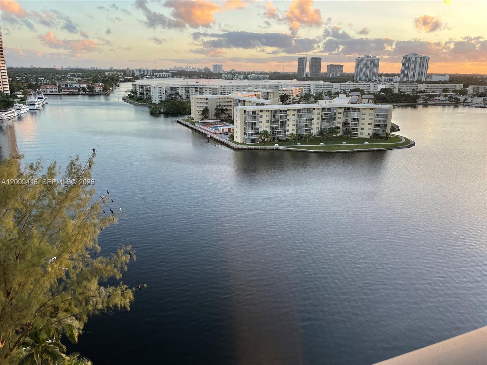 THE CLIPPER AT BISC COVE · #1405 in Aventura - Photo 22