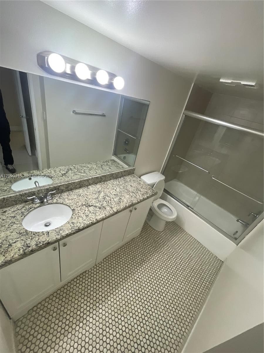 THE CLIPPER AT BISC COVE · #1405 in Aventura - Photo 5