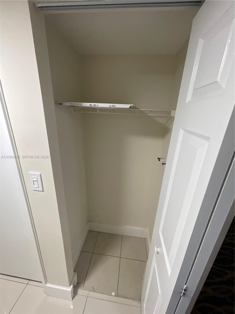 THE CLIPPER AT BISC COVE · #1405 in Aventura - Photo 19