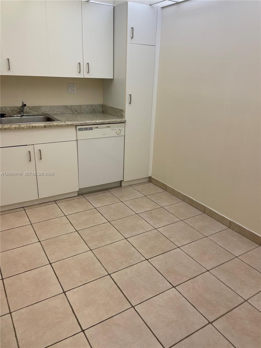 THE CLIPPER AT BISC COVE · #1405 in Aventura - Photo 8