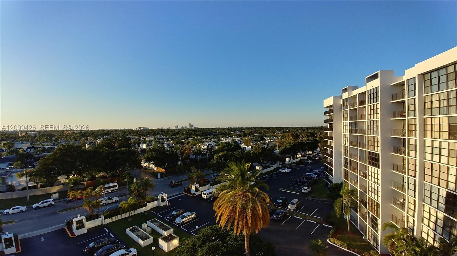 OCEANVIEW PARK CONDO · #825 in Hallandale Beach - Photo 8