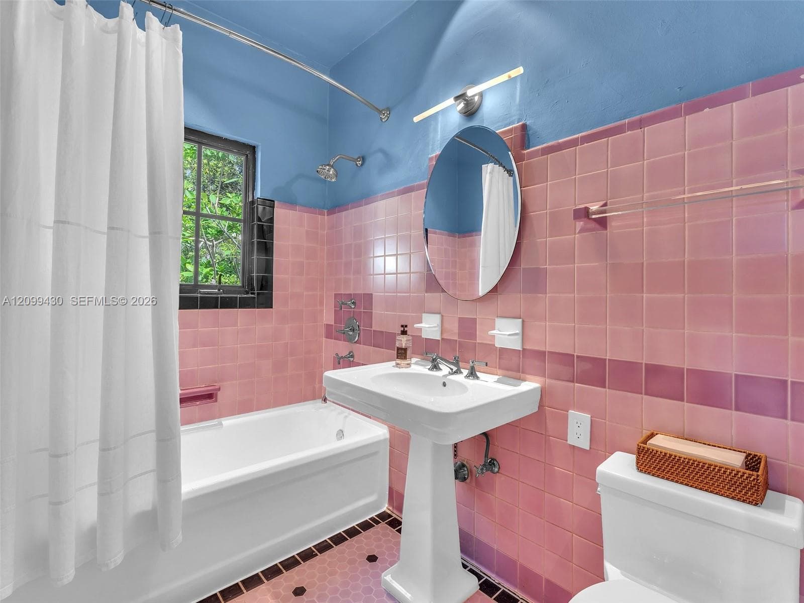 1321 Tyler St photo 56