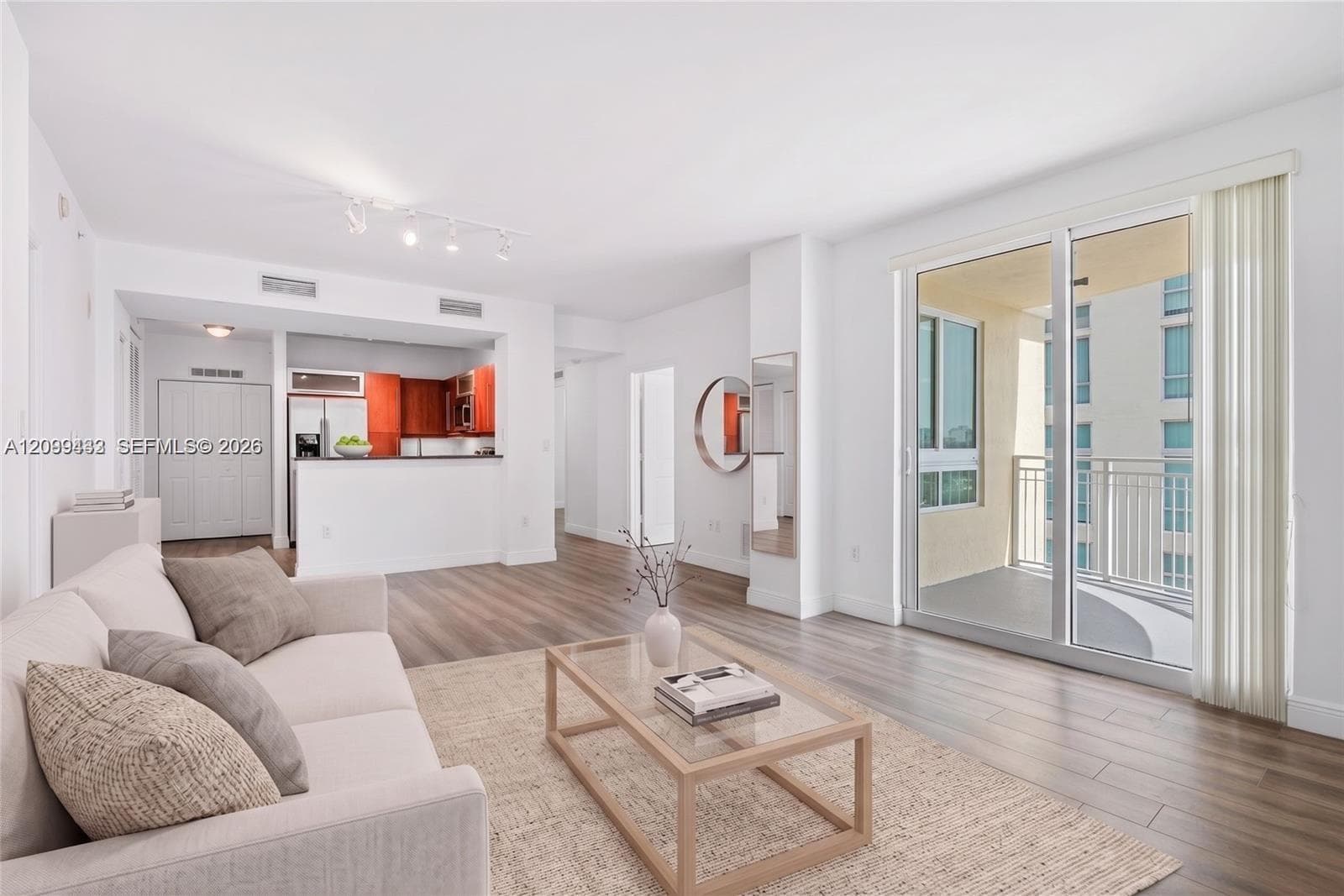 TOSCANO CONDO · #706S in Miami - Photo 3