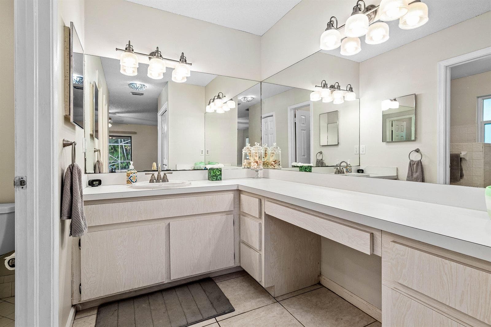 019-100SaintDavidsWay-Wellington-FL-3341