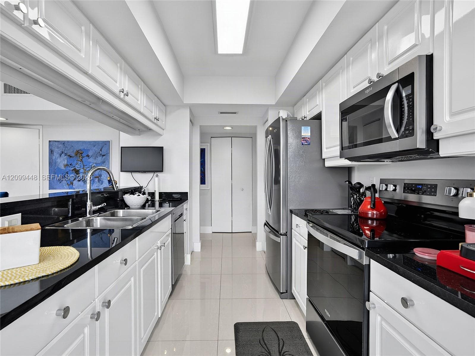 SOUTH TOWER AT THE POINT · #710 in Aventura - Photo 8