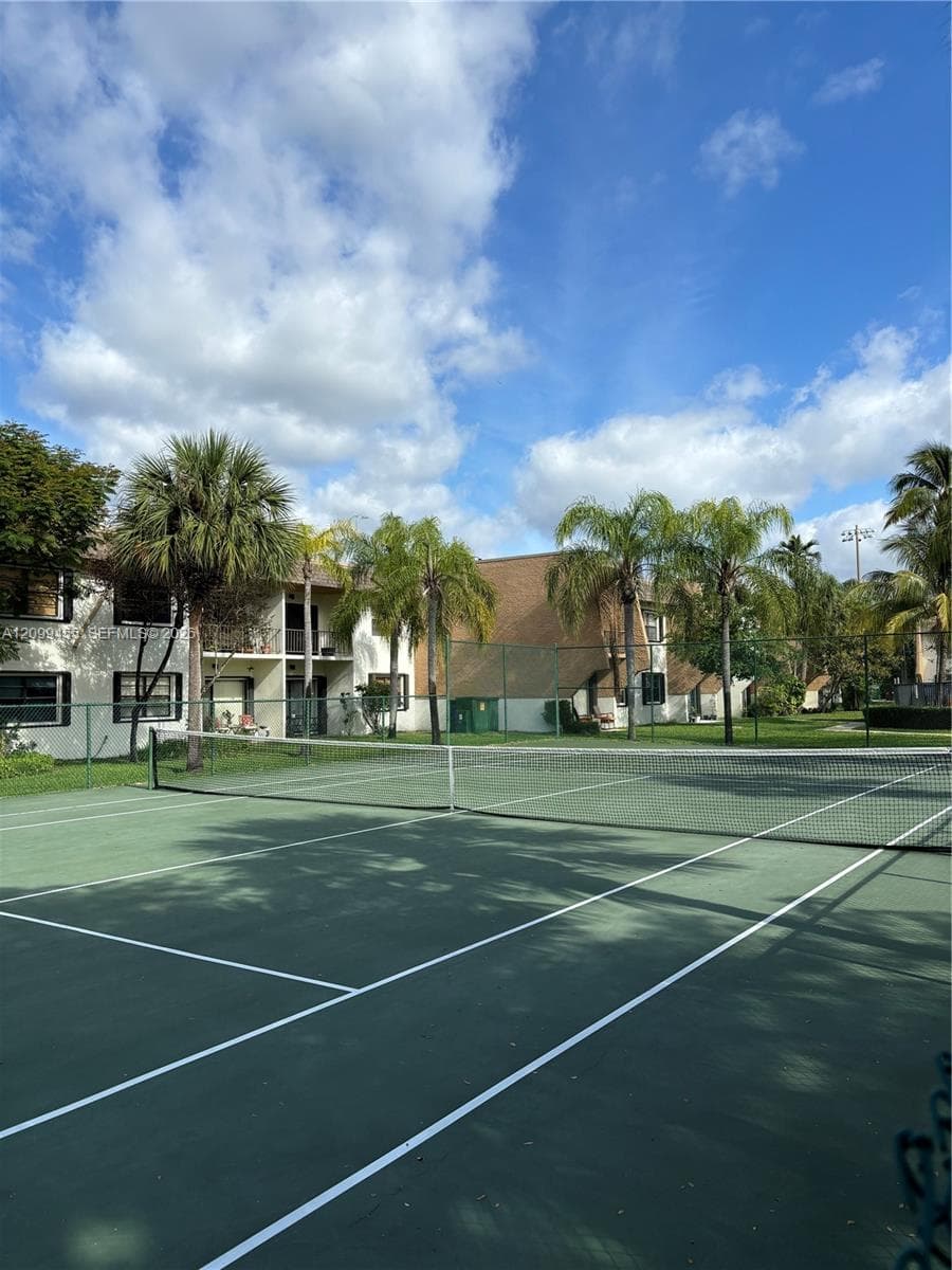 SUNRISE POINT CONDO BLDG · #113 in Pinecrest - Photo 14
