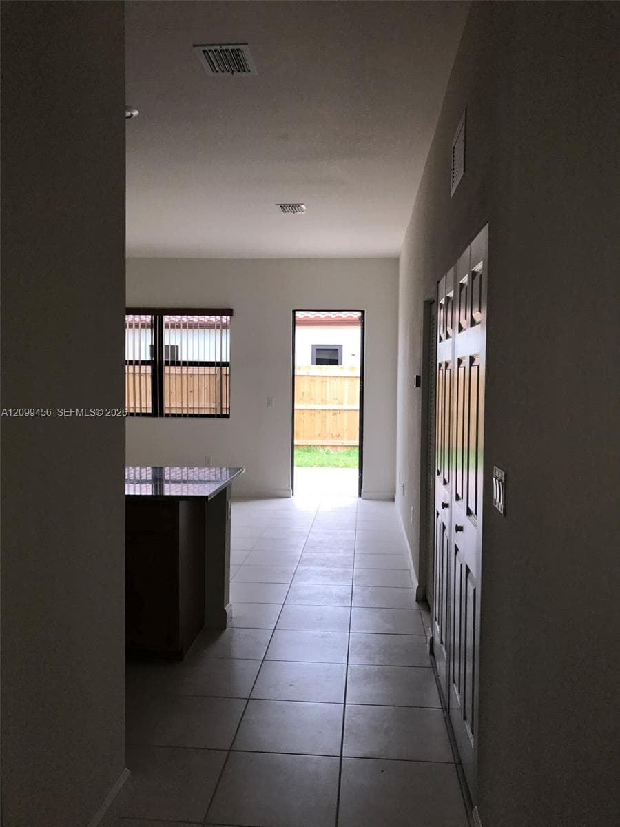 3452 SE 2nd Dr photo 6