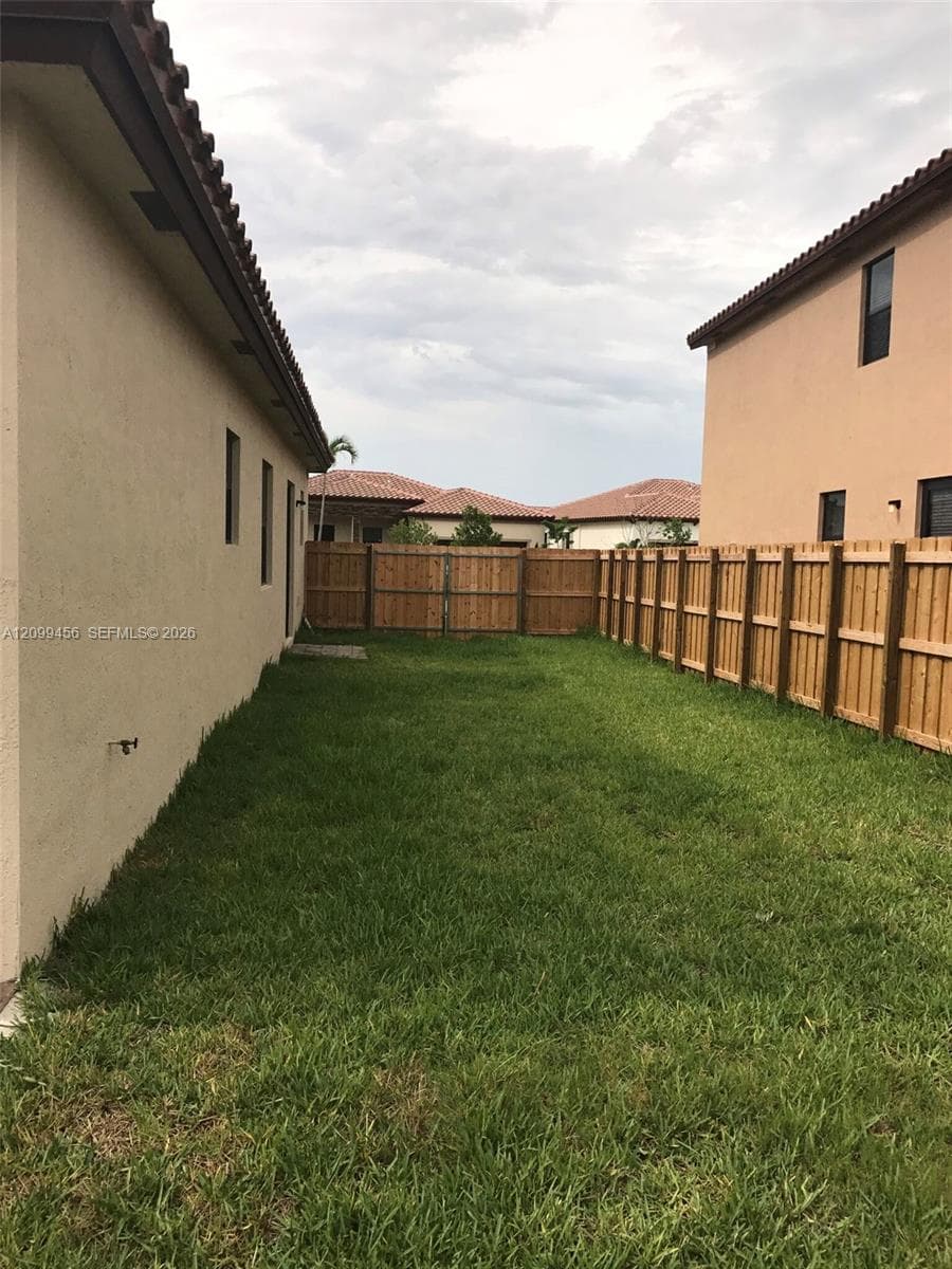 3452 SE 2nd Dr photo 35