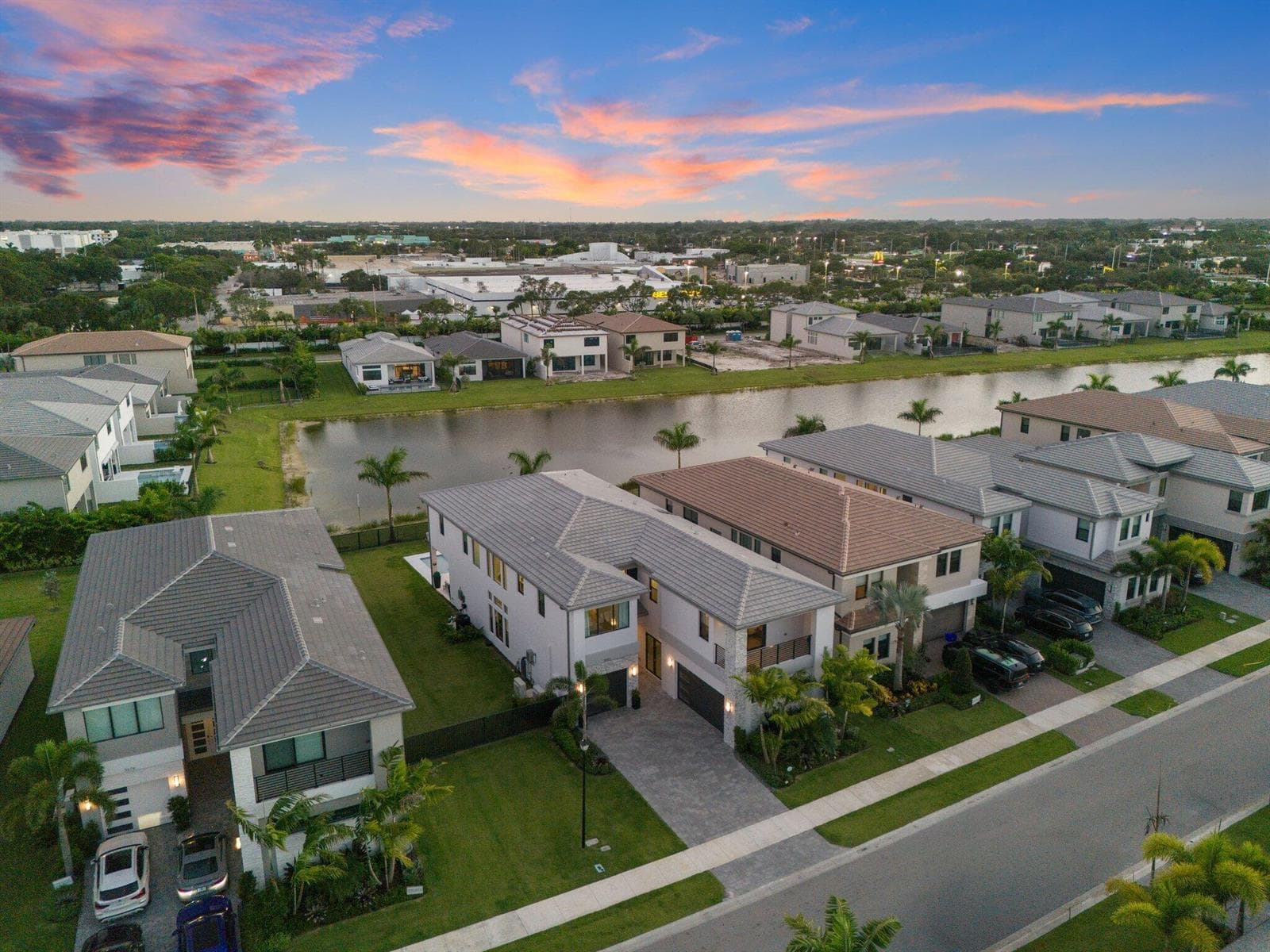 9682 Juniper Bay Ave - 127.jpg-SMALL