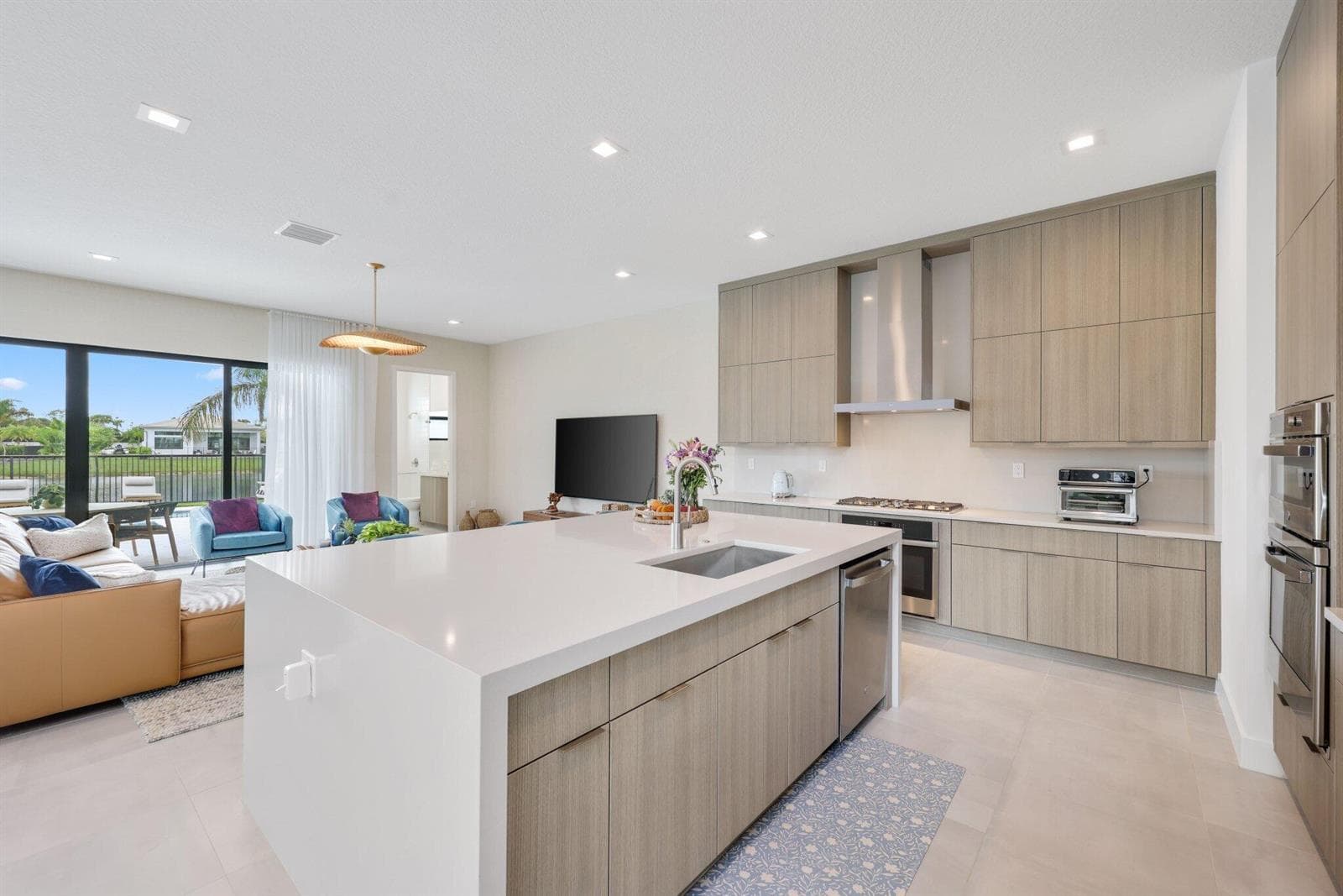9682 Juniper Bay Ave - 15.jpg-SMALL