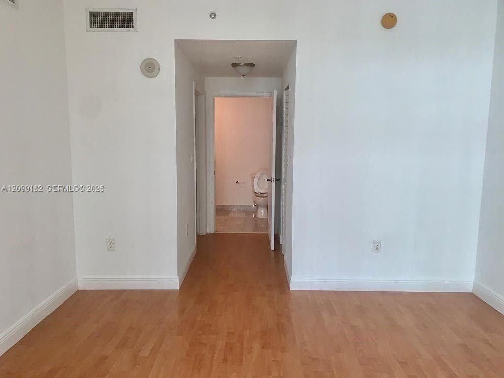 MOON BAY OF MIAMI CONDO · #803 in Miami - Photo 13
