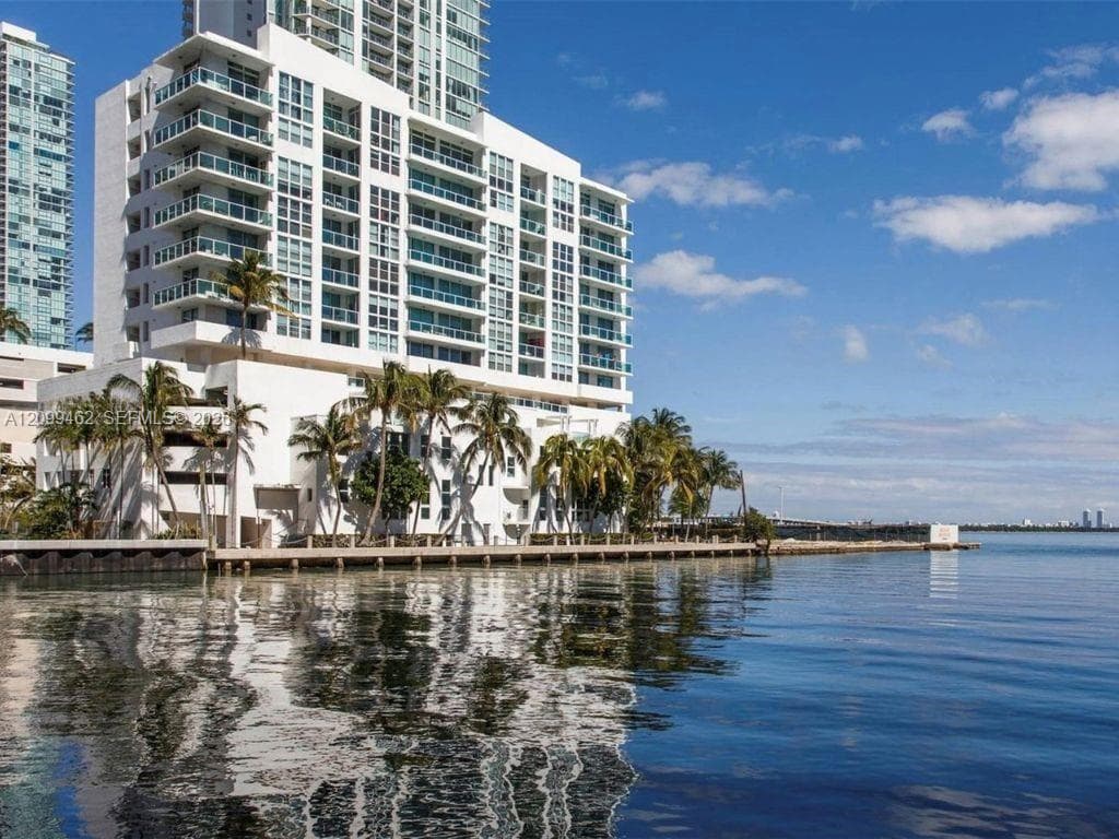 MOON BAY OF MIAMI CONDO · #803 in Miami - Photo 1