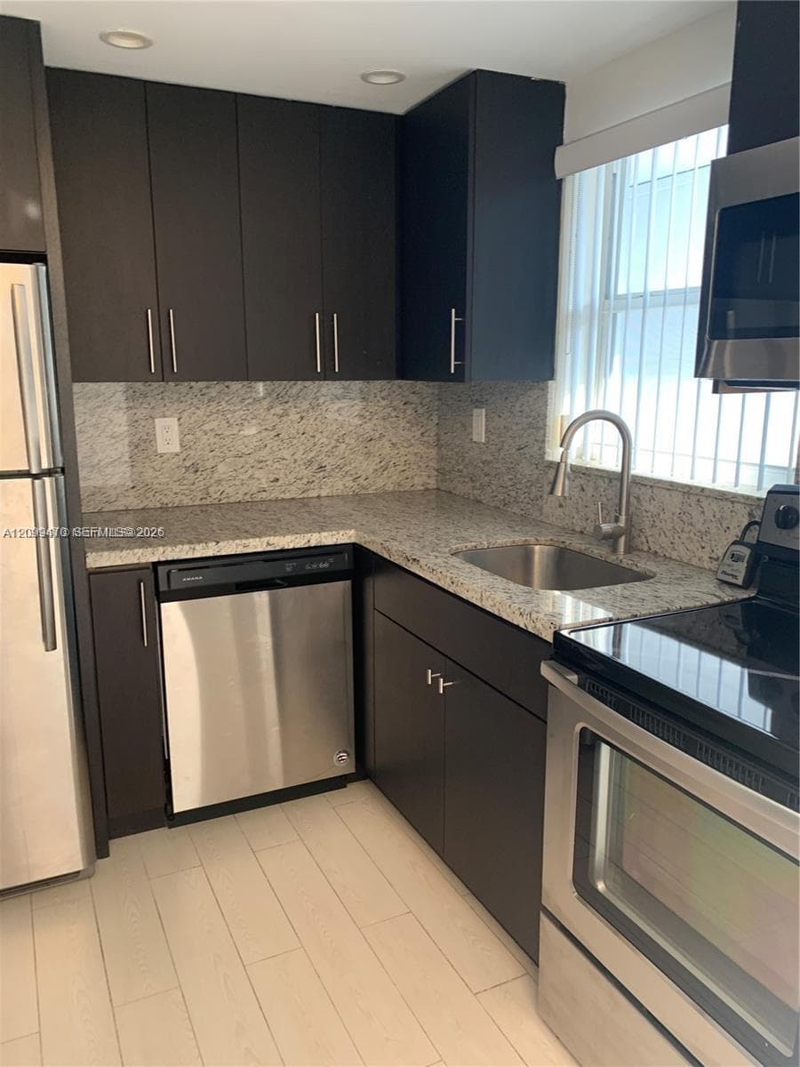 LENOX VIEW CONDOMINIUM · #204 in Miami Beach - Photo 16