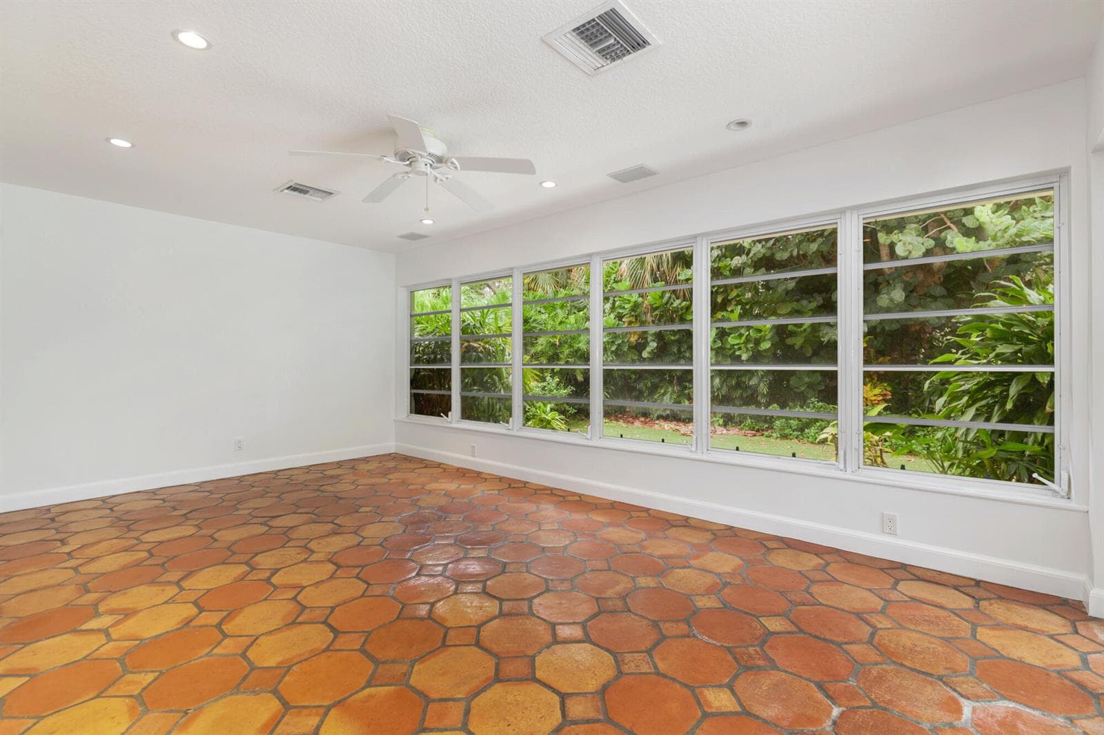 Florida/Dining Area