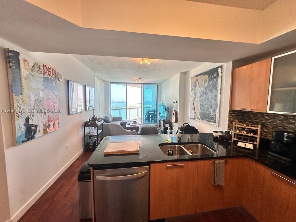 Platinum Condominium · #1704 in Miami - Photo 7