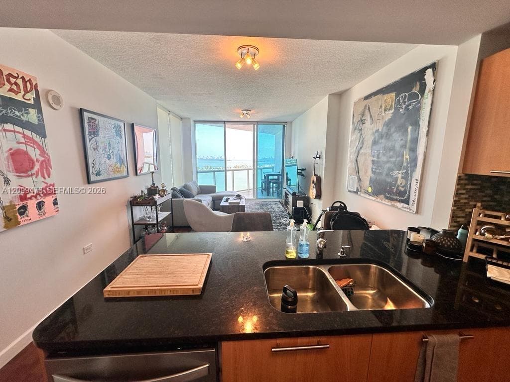 Platinum Condominium · #1704 in Miami - Photo 3