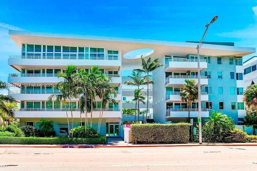 ROND POINT CONDO · #204 in Miami Beach - Photo 1