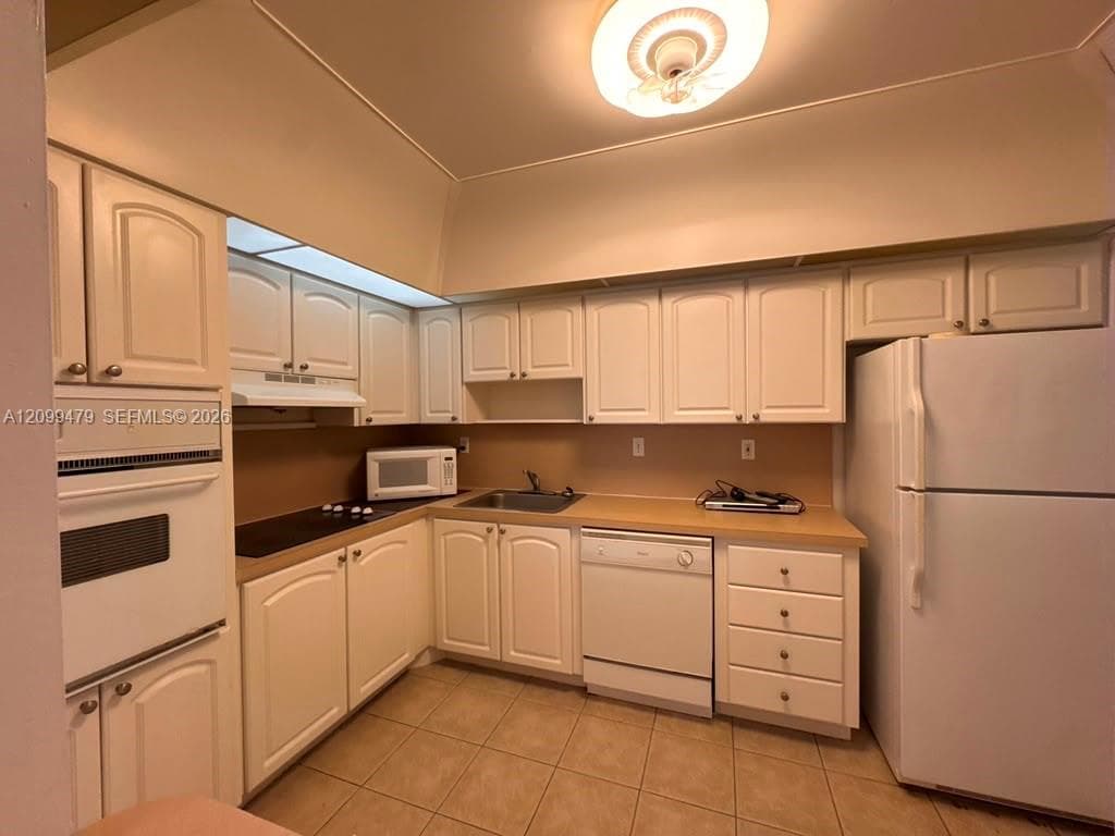 OCEANVIEW BUILDING B COND · #221 in Sunny Isles Beach - Photo 4