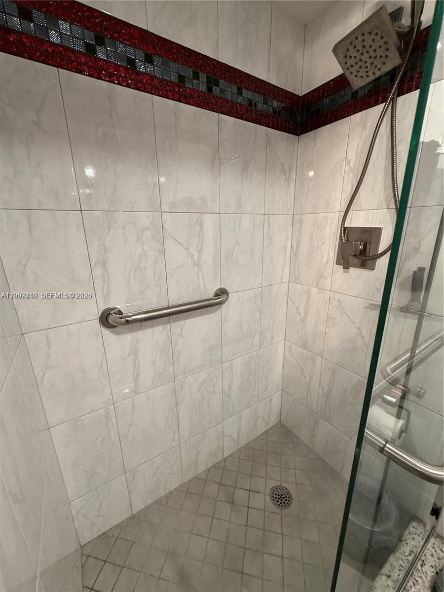 DIR OCEAN VIEWS · #509 in Hallandale Beach - Photo 15