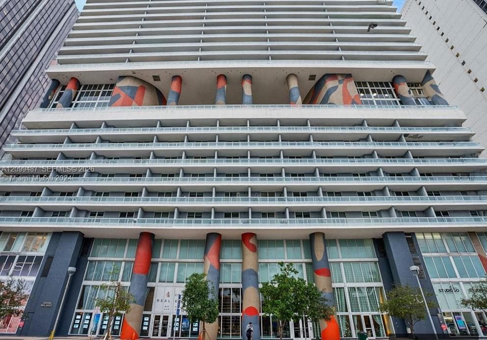 50 Biscayne · #1907 in Miami - Photo 22
