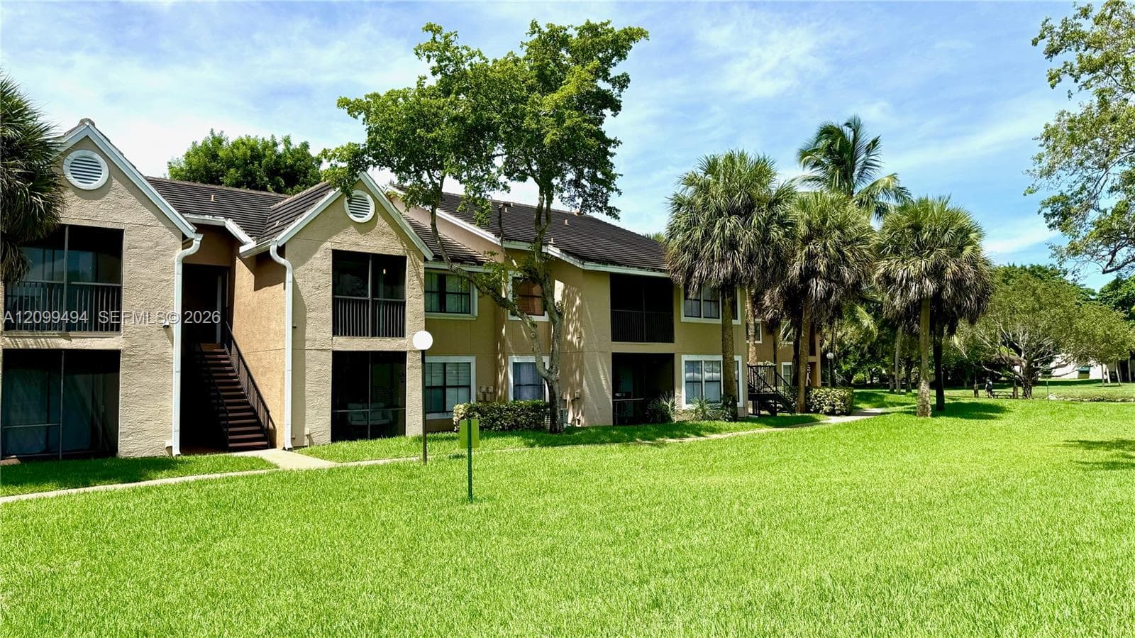 VISTA LAGO AT THE HAMMOCK · #1314 in Miami - Photo 2