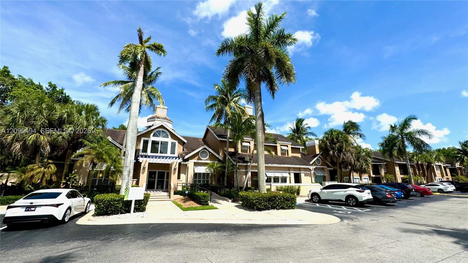 VISTA LAGO AT THE HAMMOCK · #1314 in Miami - Photo 36
