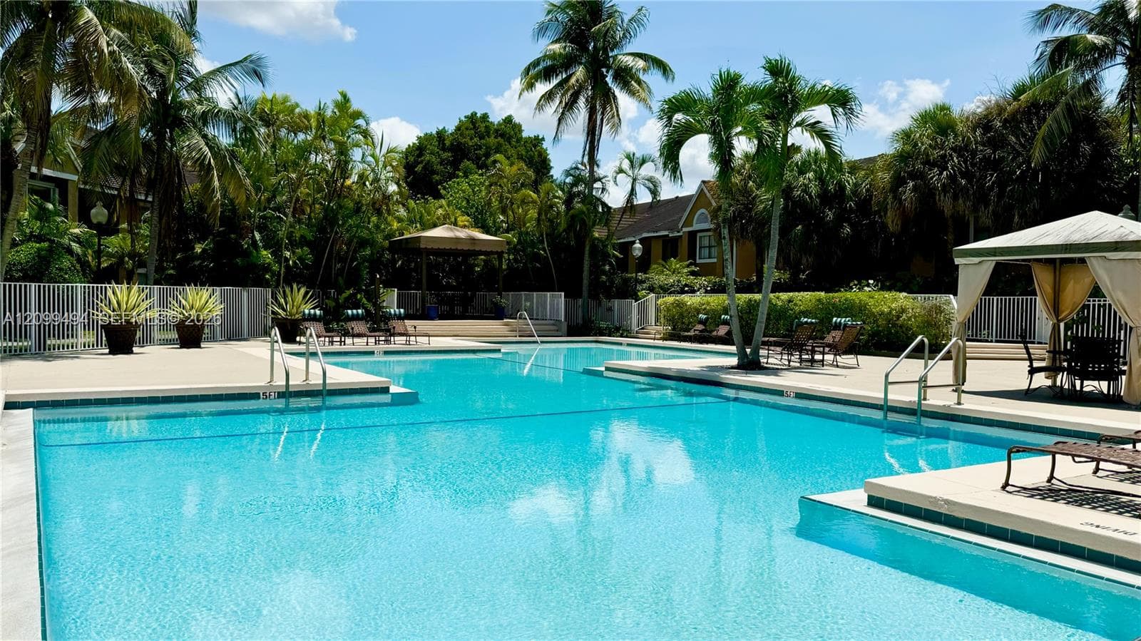 VISTA LAGO AT THE HAMMOCK · #1314 in Miami - Photo 41