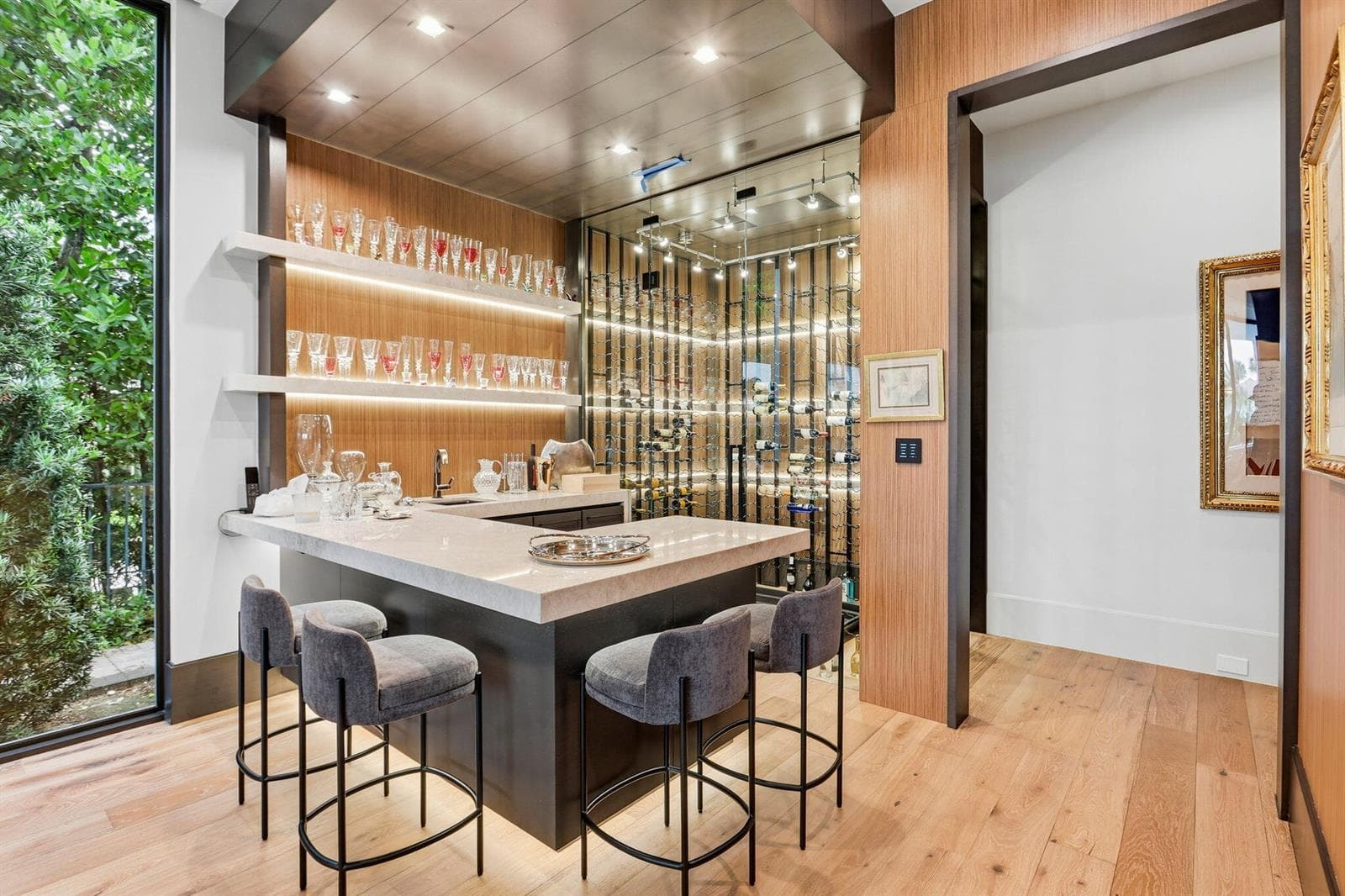 Bar and wine celler