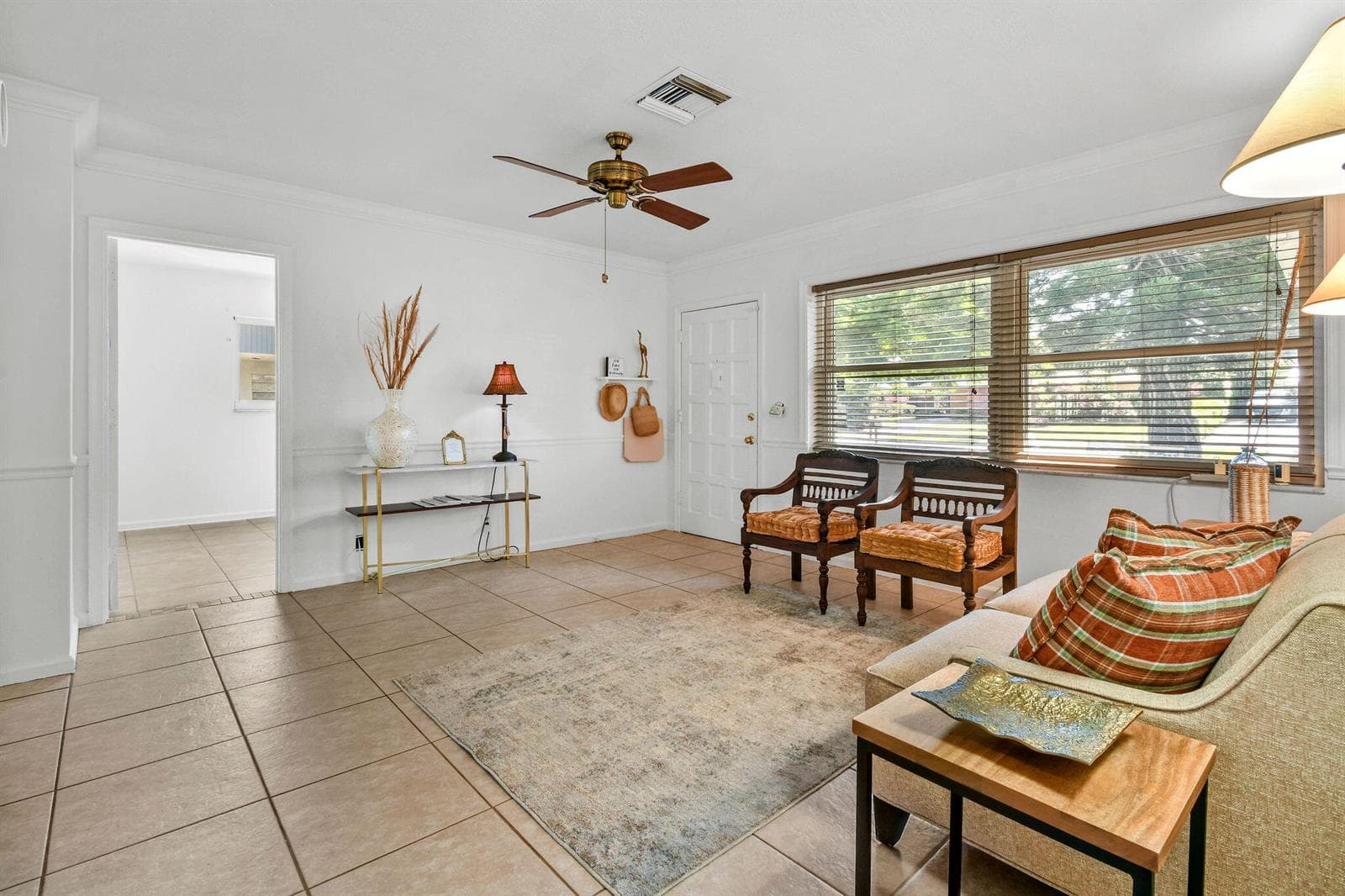 12229ColonyAve Living Room 3