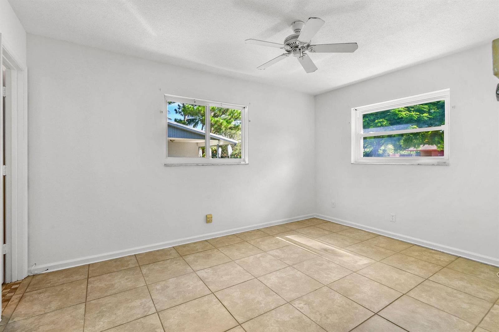 12229ColonyAve Master Bedroom